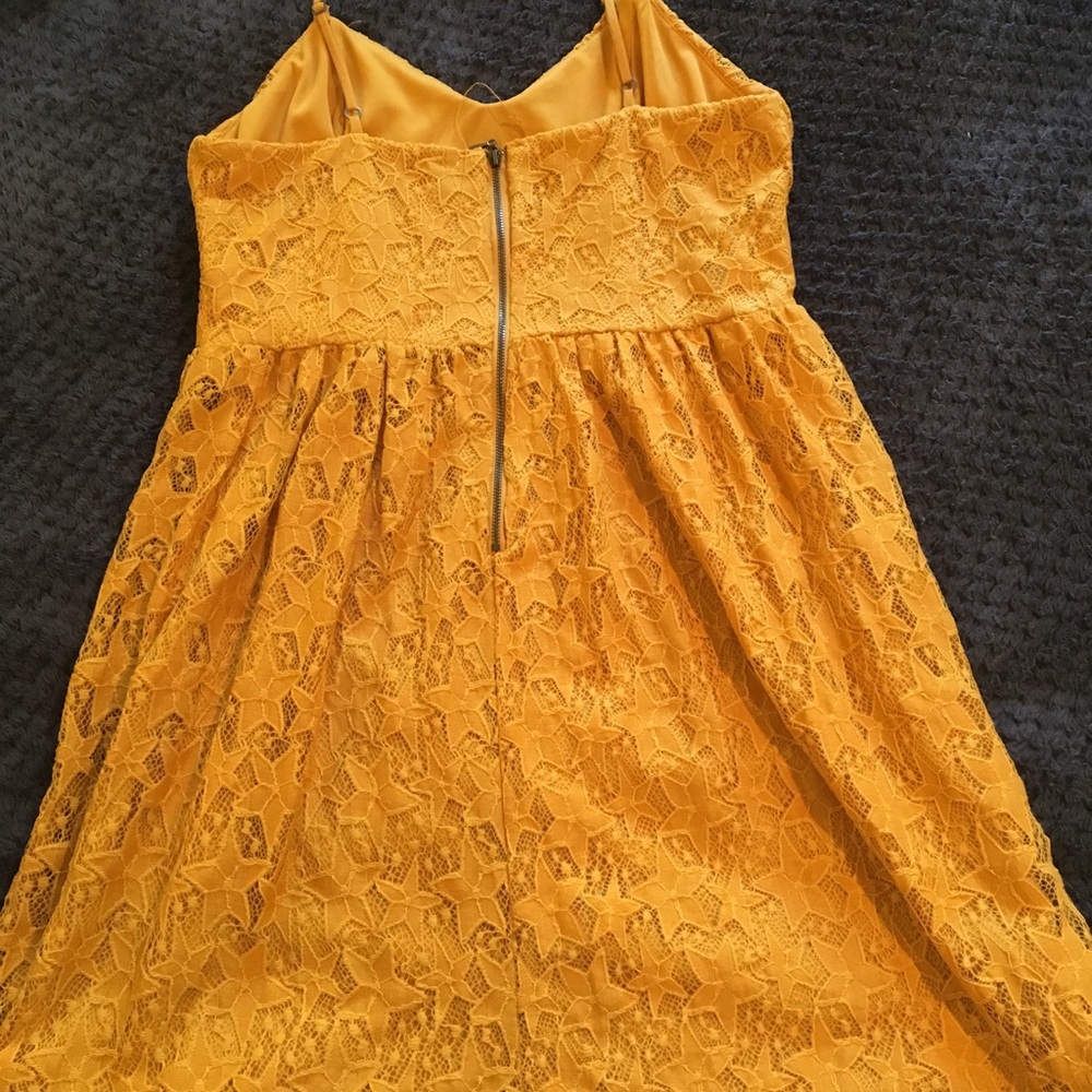 Dress - Picture 2 of 2